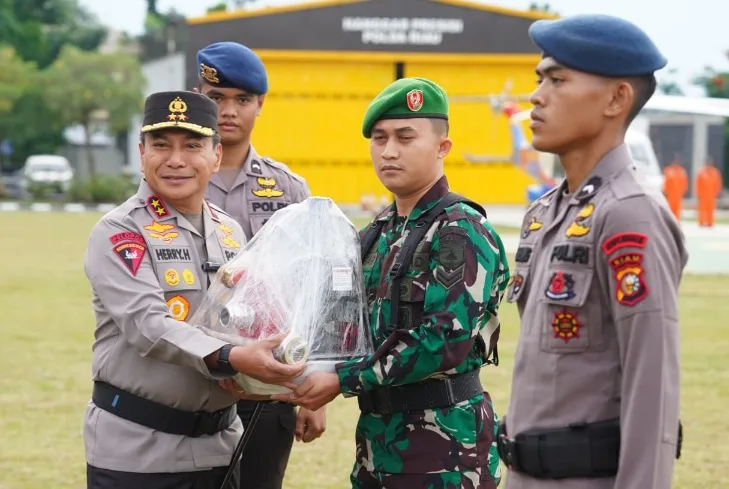 Polda Riau dan Pangdam XIX/TT Siagakan 31 Ribu Personel dan Sarpras SAR Hadapi Potensi Bencana Hidrometeorologi 2025