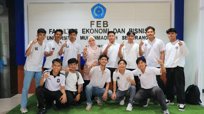 Dekan FEB Unimus Pompa Semangat Juang Tim Futsal yang Berlaga di Febi Cup 5.0 UIN Walisongo