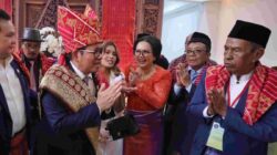 Keluarga Besar Karo Berikan Gubernur Pramono Gelar Kehormatan Sebayang