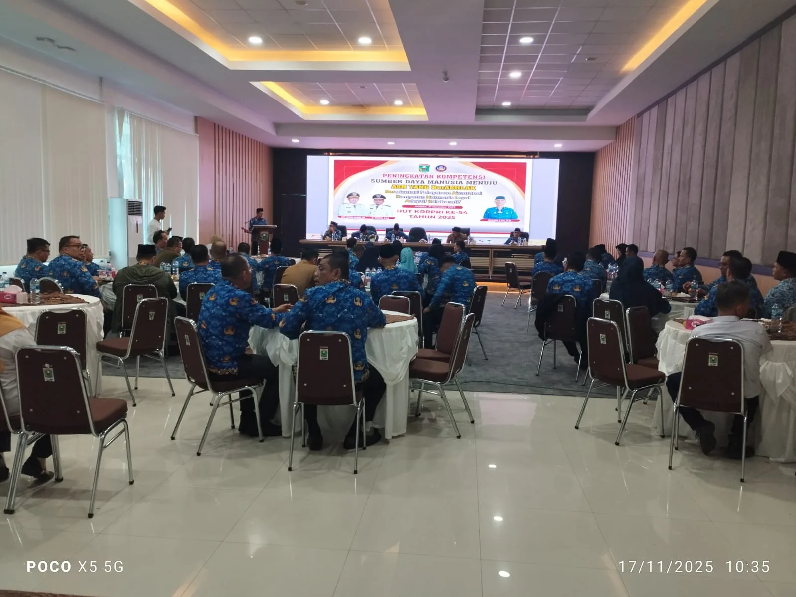Peringati HUT Korpri, Pemkab Solok Laksanakan Seminar Peningkatan SDM 