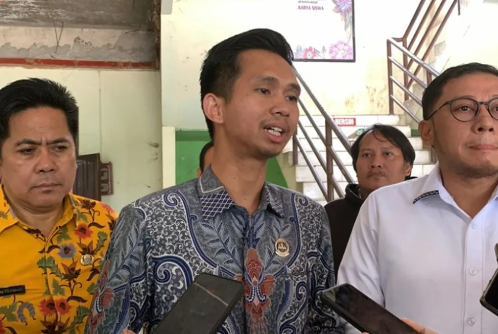 DPRD Desak Pemkot Bekasi Segera Perbaiki Gedung USB SMPN 62 yang Memprihatinkan