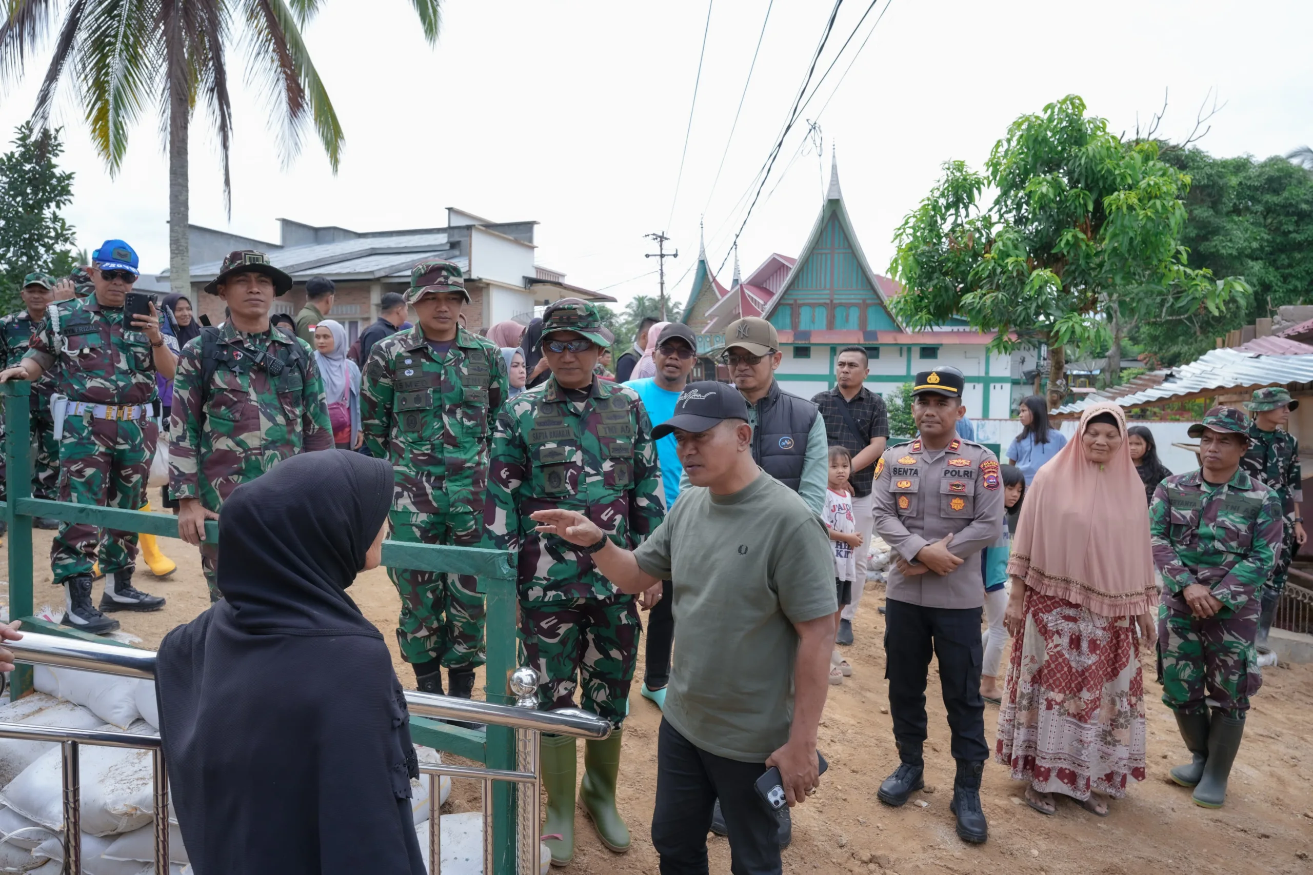 Bupati Solok bersama Dandim 0309 Solok Resmikan Jembatan Bailey Penghubung Nagari Sawah Suduik dengan Koto Hilalang