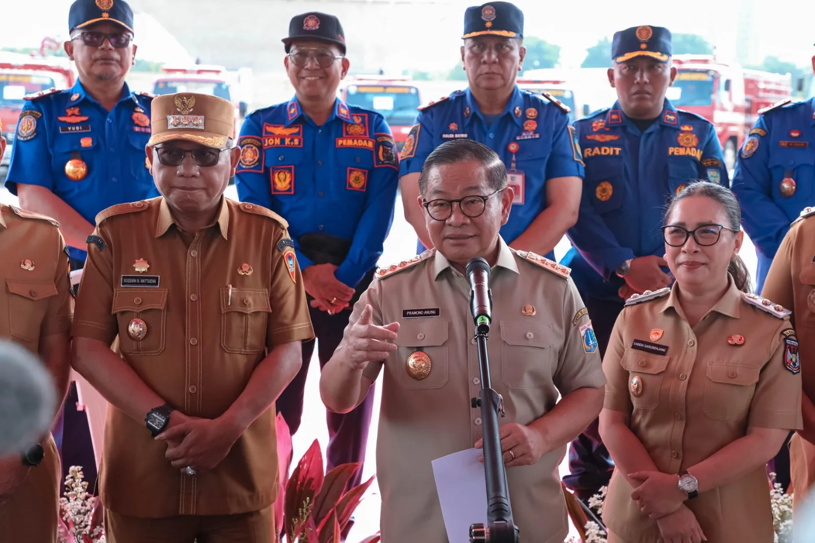 Pemprov DKI Jakarta Hibahkan Mobil Damkar kepada 14 Daerah