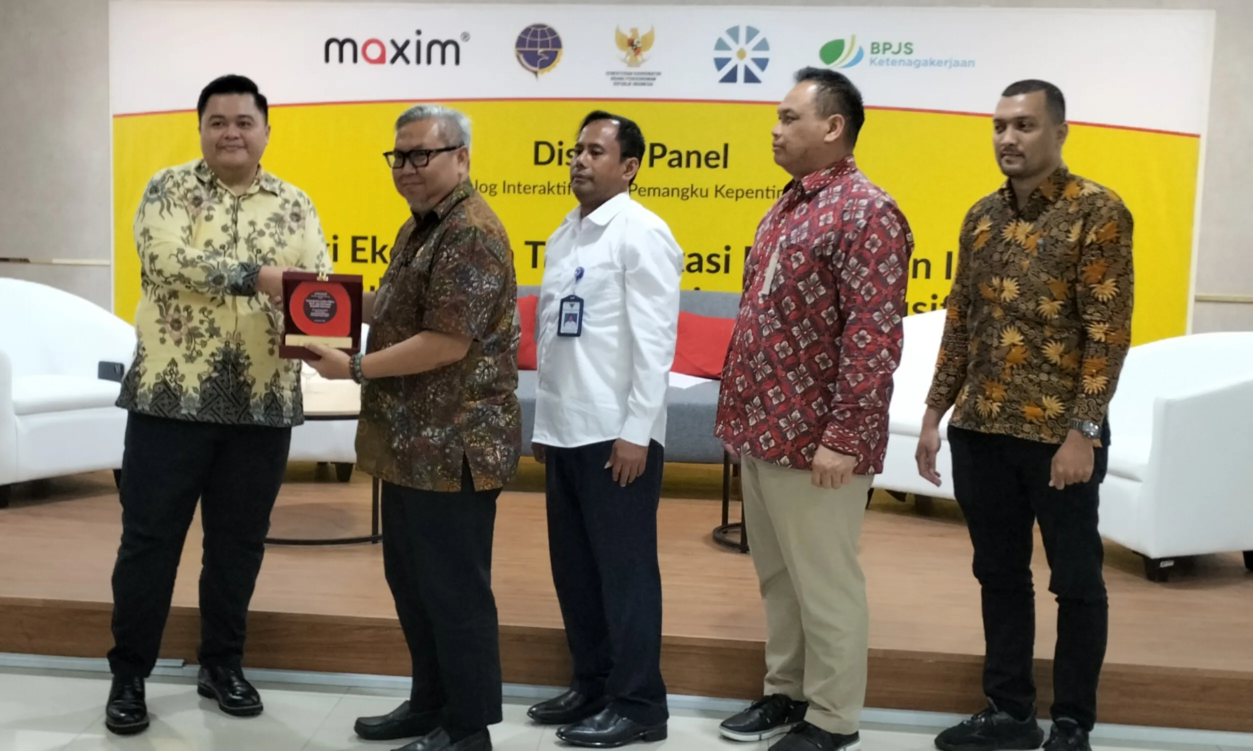 Status Baru untuk Ojol, KemenUMKM Usulkan Driver Berstatus Sebagai  Pengusaha Mikro