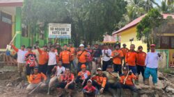 PKS Kabupaten Solok Kerahkan Puluhan Kader untuk Goro Bersihkan Fasum, Sekolah, dan Rumah Warga