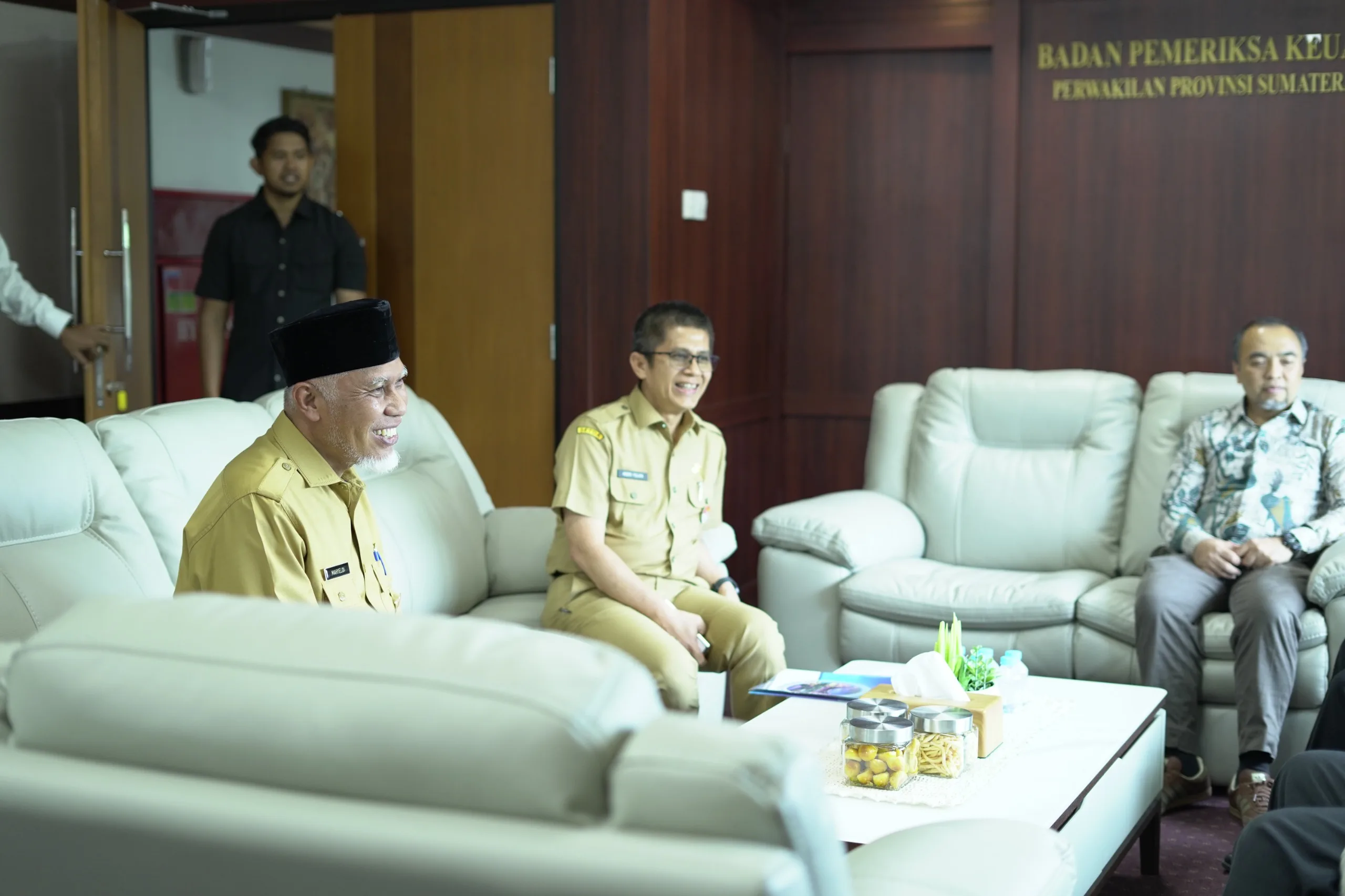 Gubernur Mahyeldi Perkuat Sinergi dengan BPK Sumbar, Pastikan Penanganan Bencana Tepat Sasaran dan Berintegritas