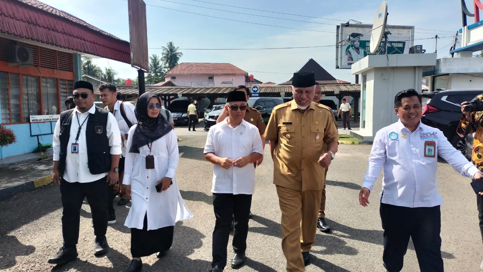 Gubernur Mahyeldi Dampingi Wamendikdasmen Resmikan Revitalisasi Sekolah di Padang