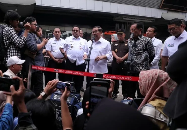 Tiang Monorel Mangkrak Mulai Dibongkar until Penataan Jalan HR Rasuna Said