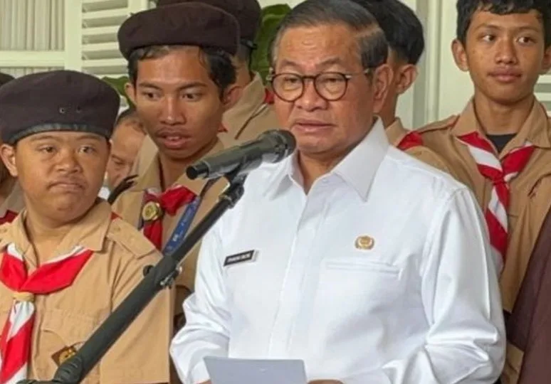 Gubernur Pramono Ijinkan Sekolah Terapkan PJJ dan ASN Lakukan WFH Selama Banjir Jakarta Belum Surut
