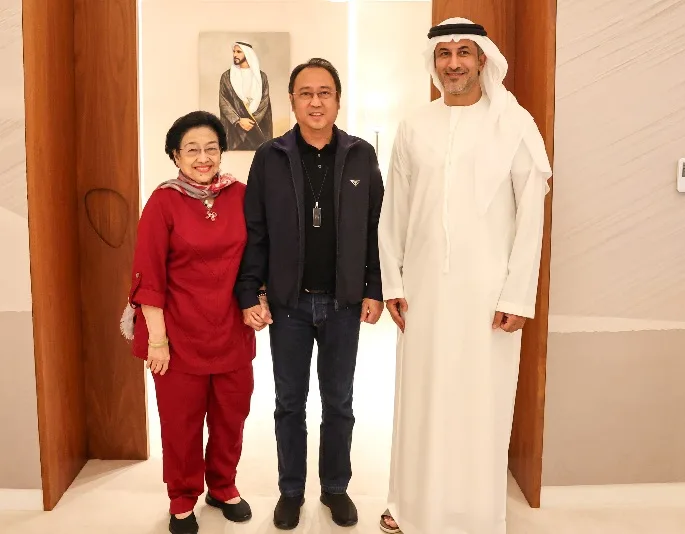 Tiba di Abu Dhabi, Megawati dan Prananda Disambut Menteri Negara UEA