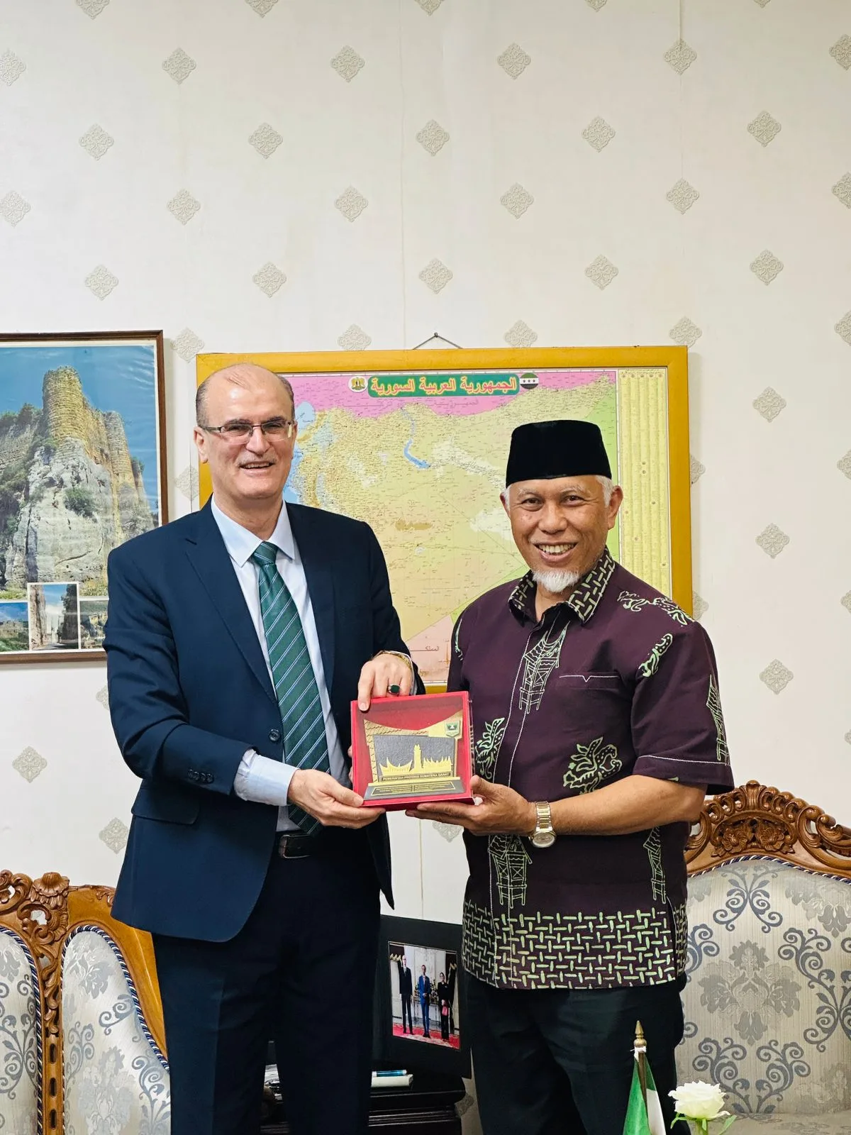 Temui Dubes Suriah, Gubernur Mahyeldi Bahas Peluang Kerja Sama Pendidikan dan Sister City