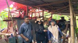 Beratap Terpal dan Lantai Tanah, Endarmy Perjuangkan Bedah Rumah Maryunis di Pariaman