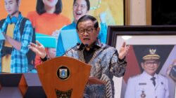 Gubernur Pramono Pompa Semangat Para Mahasiswa dalam Orientasi Penerima KJMU