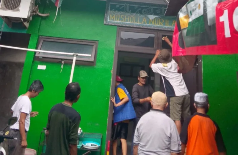 Ramadhan Berkah: Gotong Royong Warga RT 005 Cililitan, Lingkungan Nyaman, Hati Bersih! 
