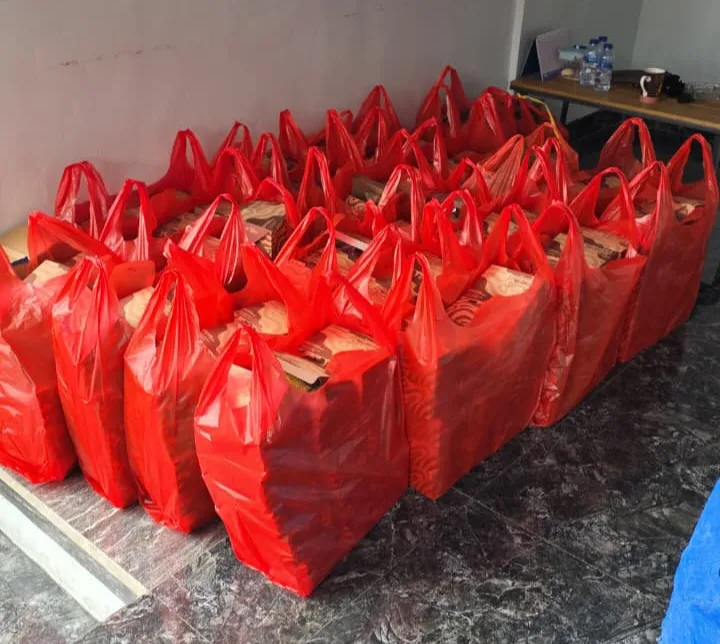 Ramadan Berkah, MBI Chapter Sukabumi Bagikan Takjil untuk Warga