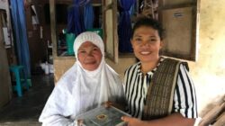 Merga Silima Manado Berbagi Takjil Kue Cucur Minahasa dan Kue Cimpa Khas Karo