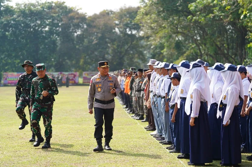 Mayjen Agus Hadi dan Irjen Herry Heryawan Tunjukkan Soliditas TNI-POLRI Mendukung Percepatan Pembangunan Desa di Riau
