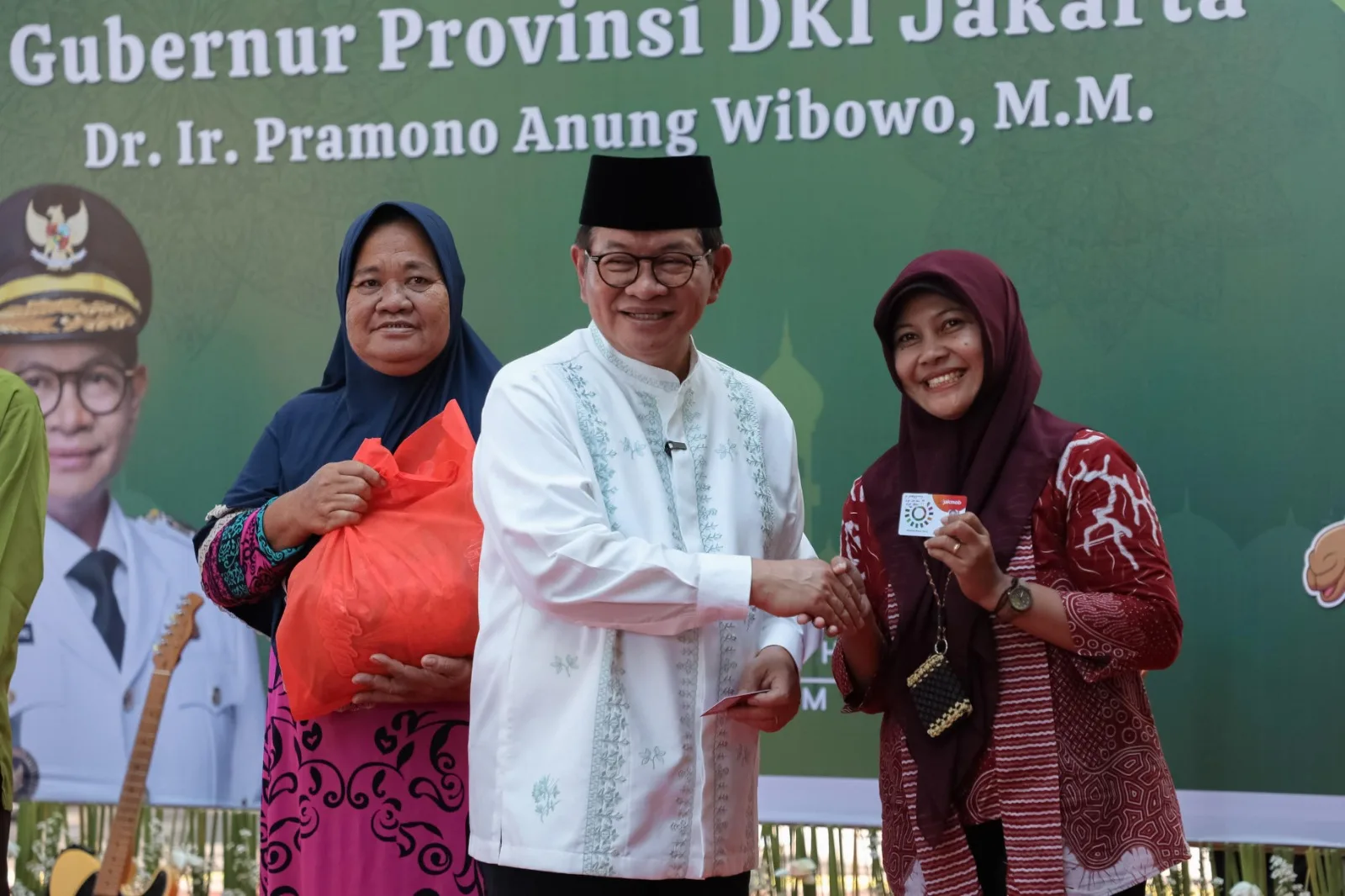 Safari Ramadan ke Kepulauan Seribu, Gubernur Pramono Pastikan Program Layanan Publik Berjalan Optimal