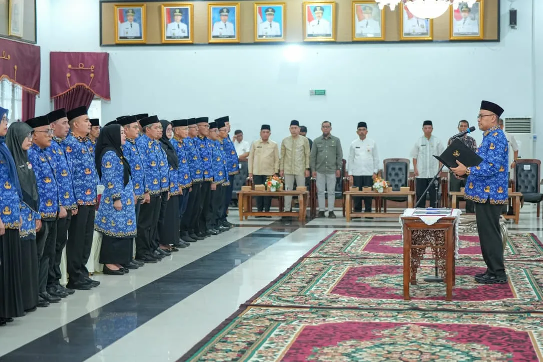 Sekdaprov Sumbar Lantik 44 Pejabat Administrator dan Pengawas, Penempatan Jabatan Gunakan Manajemen Talenta