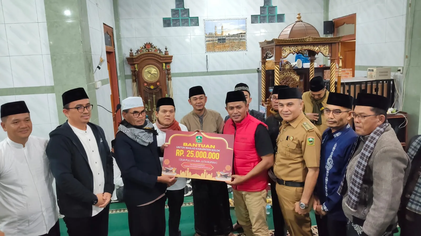 Bupati Solok Safari Ramadhan di Sungai Nanam, Tekankan Pengelolaan Ruang Digital Pada Masyarakat 