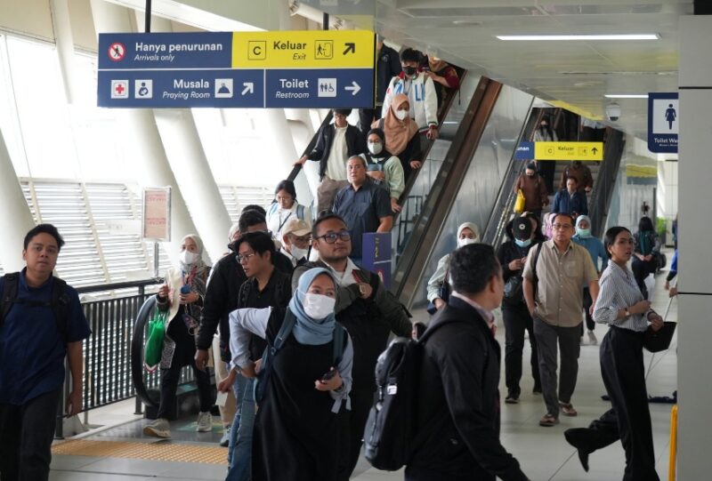 LRT Jabodetabek Gaet 270.696 Penumpang saat Long Weekend Awal April 2026