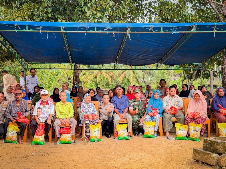 Cegah Karhutla, Polres Rokan Hulu Edukasi Warga di Perkampungan