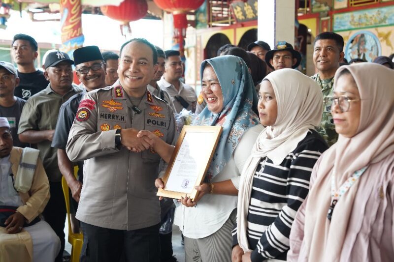 Kapolda Riau Irjen. Herry Temui Warga Panipahan Pasca Kerusuhan