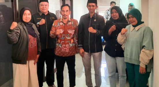 Nakes RS Ananda Adukan Dugaan PHK Sepihak ke DPRD Kota Bekasi