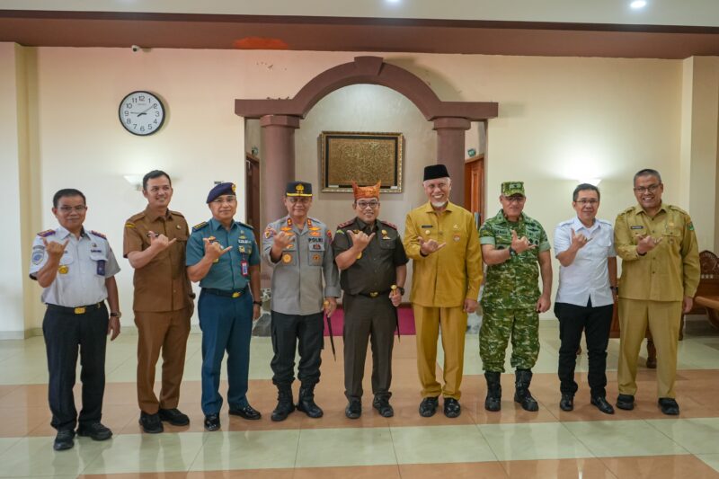 Gubernur Mahyeldi Sambut Kedatangan Kajati Sumbar Baru di BIM 