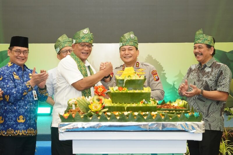 Menteri Jumhur Bertemu Kapolda Riau Irjen Herry: Replikasi Green Policing Secara Nasional
