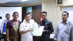 Negara Hadir, Dukcapil Serahkan Dokumen dan Santunan untuk Keluarga Korban Kecelakaan Kereta Bekasi