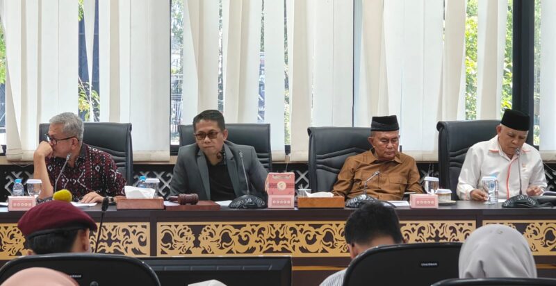Gelar RDP Bersama KSPSI dan Aliansi Mahasiswa, DPRD Sumbar Komitmen Tindak Lanjuti