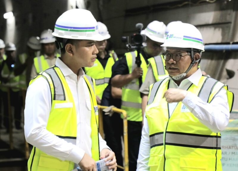 Gubernur Pramono dampingi Wapres Gibran Tinjau Pembangunana MRT