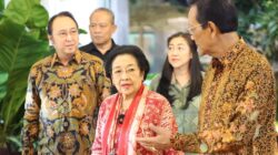 Sri Sultan Jamu Wedang Semlo ke Megawati dan Rombongan
