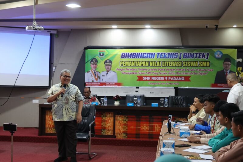Literasi Jadi Kunci Hadapi Era Digital, Ketua DPRD Sumbar Ajak Siswa SMK se Kota Padang Perkuat Jati Diri